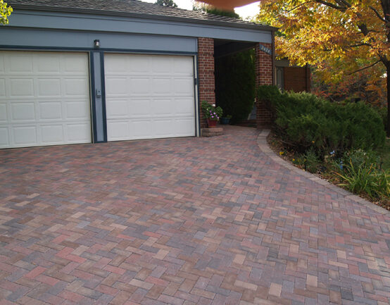 Holland Stone™ Driveway