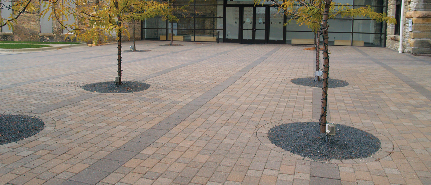 Borgert Plaza Paver